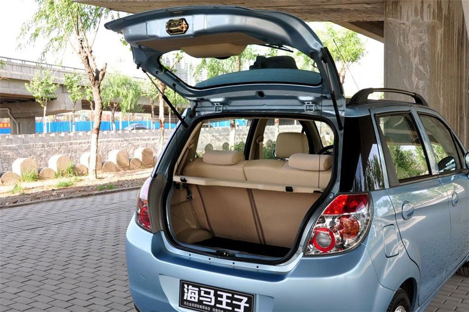 海马王子 2010款 1.0L MT 精英型 空间