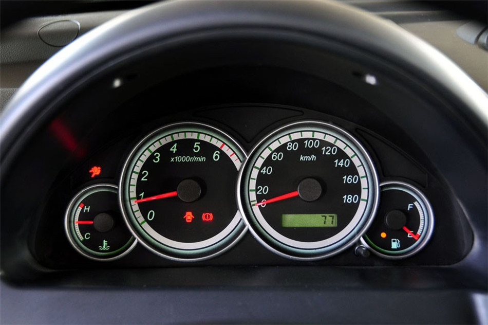 海马王子 2010款 1.0L MT 精英型 内饰