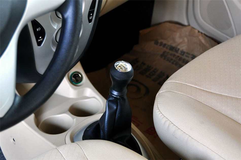 海马王子 2010款 1.0L MT 精英型 内饰