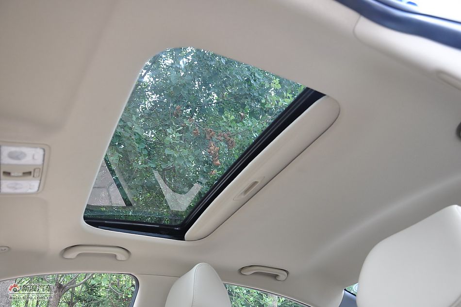 北京现代瑞纳实拍图