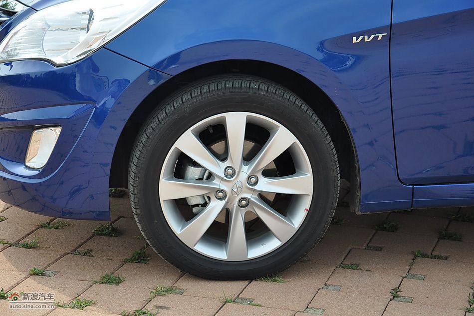 北京现代瑞纳实拍图