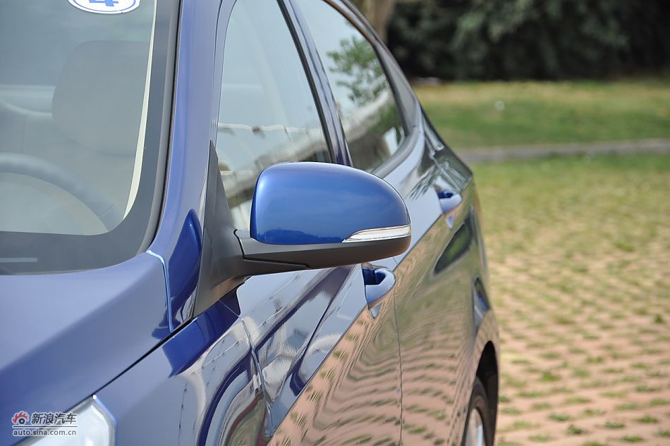 北京现代瑞纳实拍图