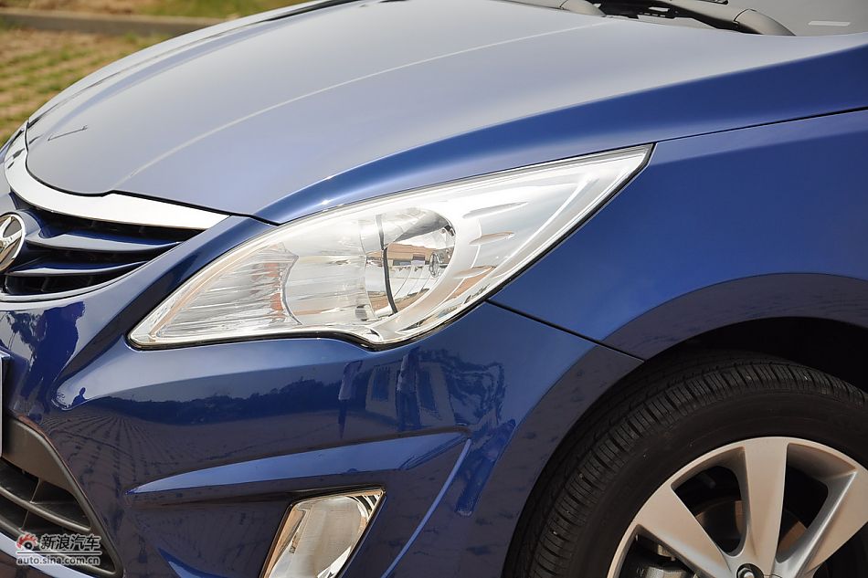 北京现代瑞纳实拍图