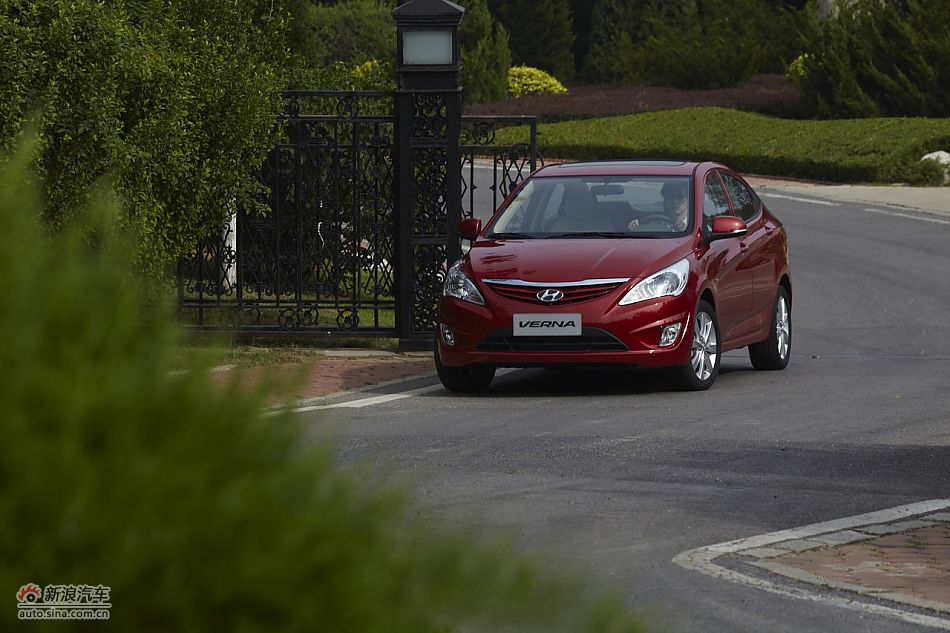 北京现代瑞纳资料图