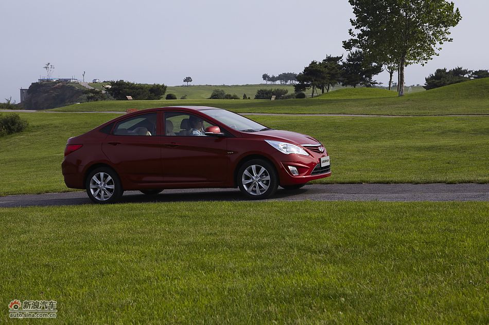 北京现代瑞纳资料图