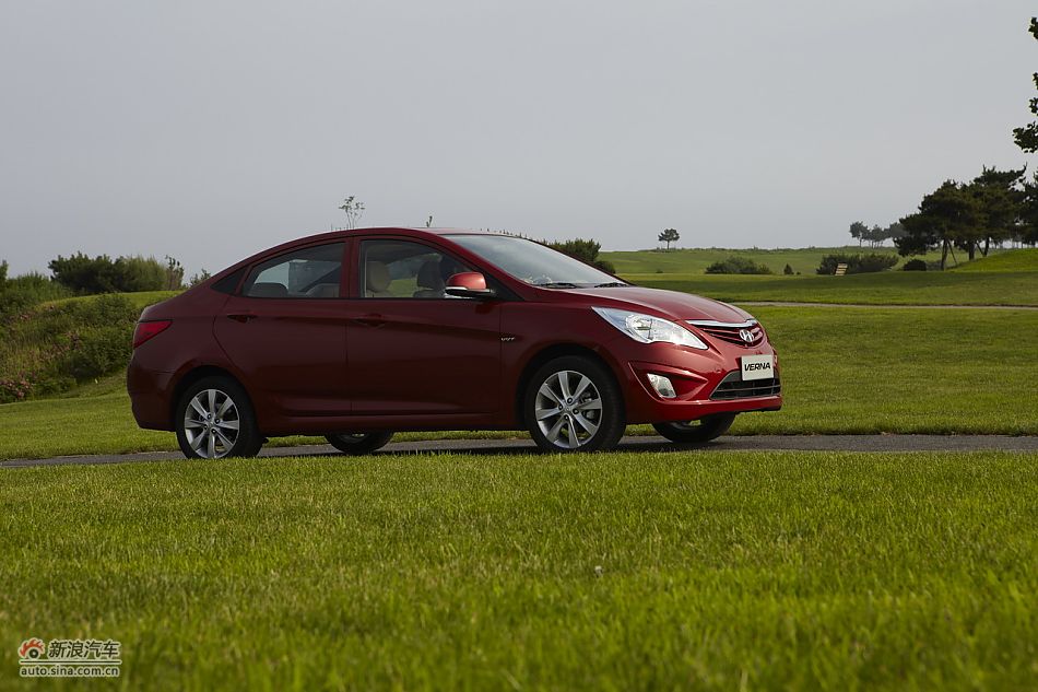 北京现代瑞纳资料图