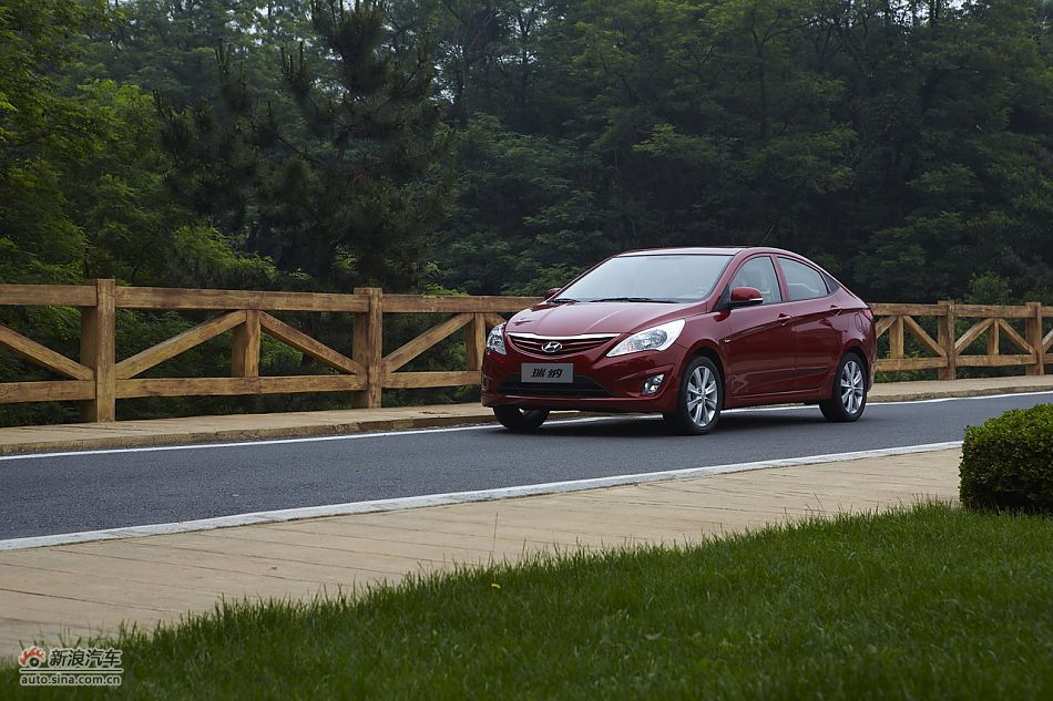 北京现代瑞纳资料图