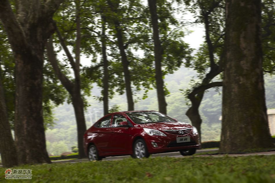 北京现代瑞纳资料图