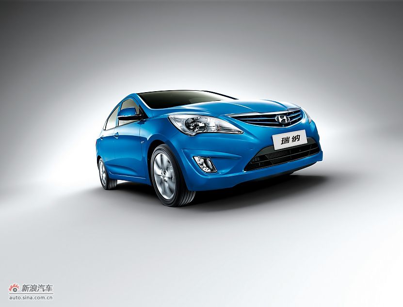 北京现代瑞纳-蓝色