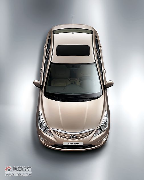 北京现代瑞纳-香槟金