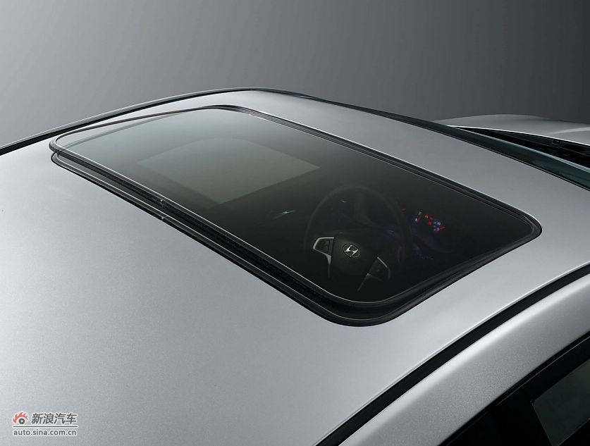 北京现代瑞纳-外观局部