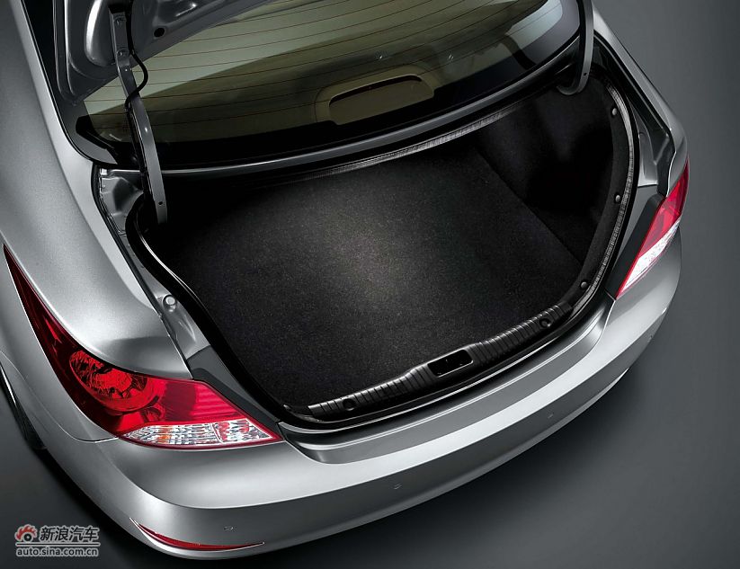 北京现代瑞纳-外观局部