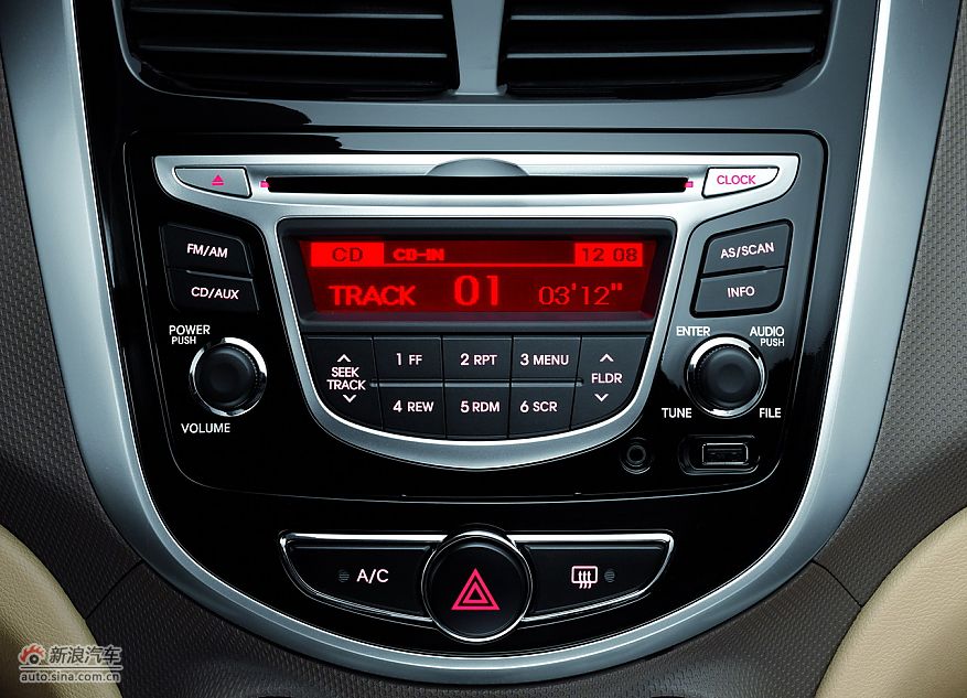 北京现代瑞纳-内饰细节