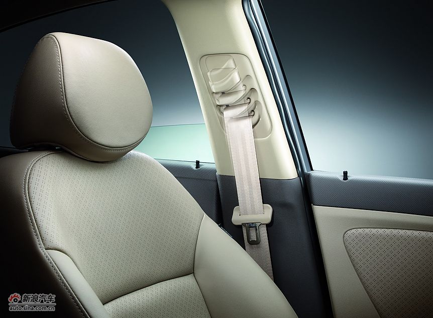 北京现代瑞纳-内饰细节