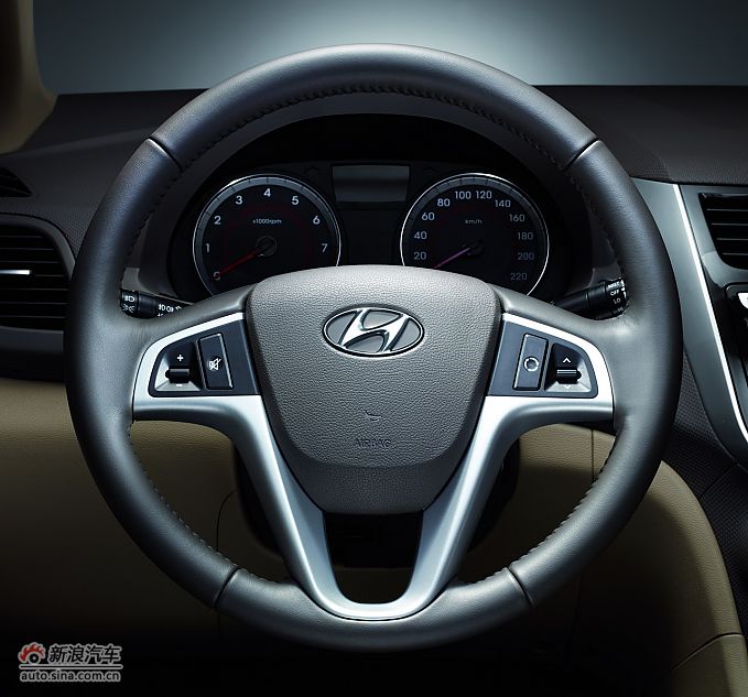 北京现代瑞纳-内饰细节