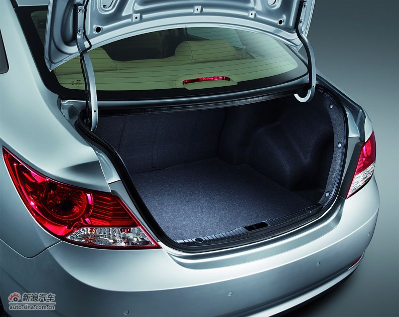 北京现代瑞纳-内饰细节