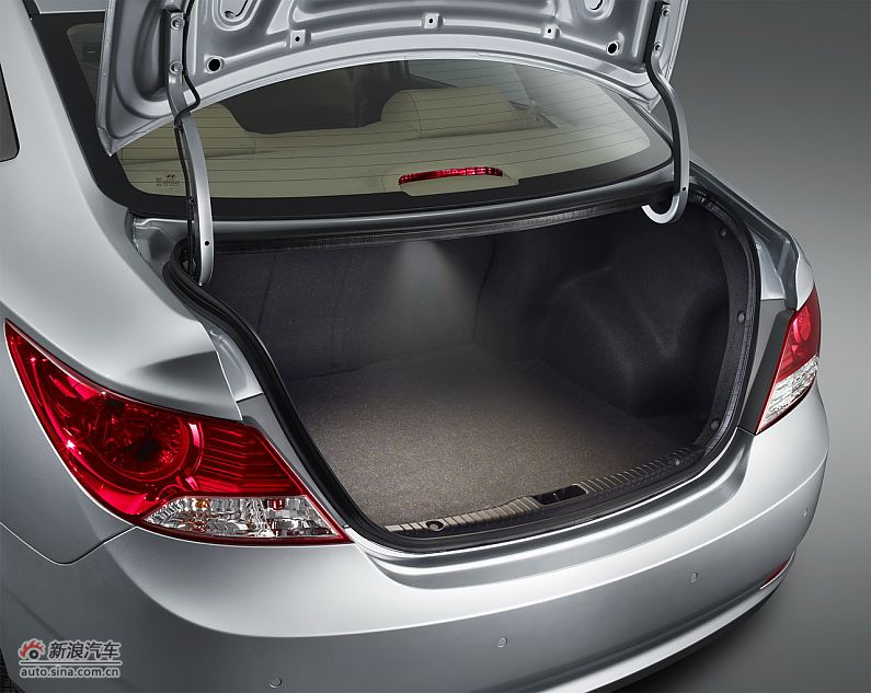 北京现代瑞纳-内饰细节