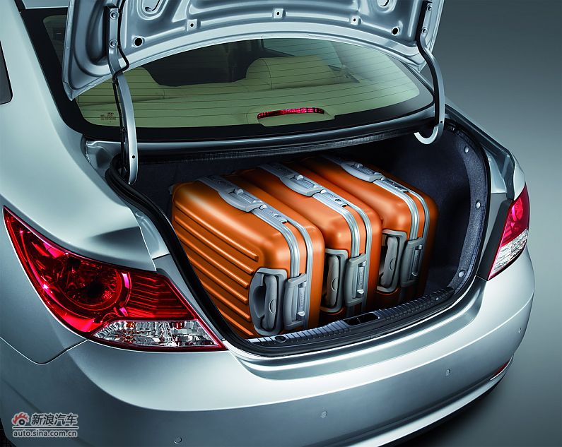 北京现代瑞纳-内饰细节