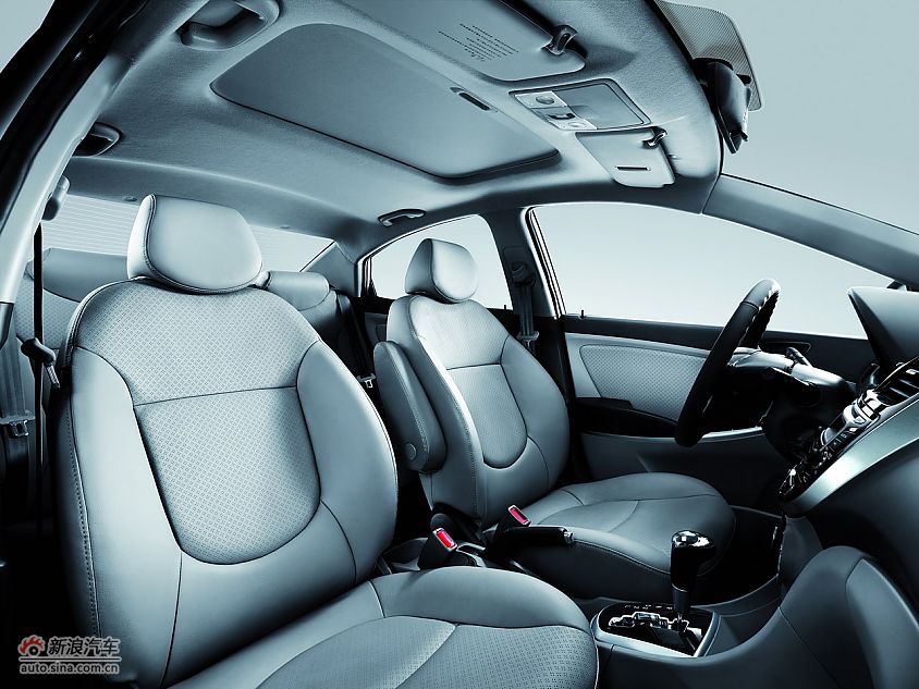 北京现代瑞纳-内饰细节