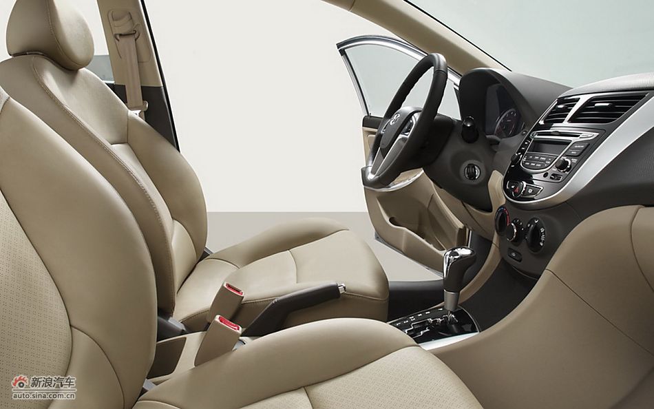 北京现代瑞纳-内饰细节