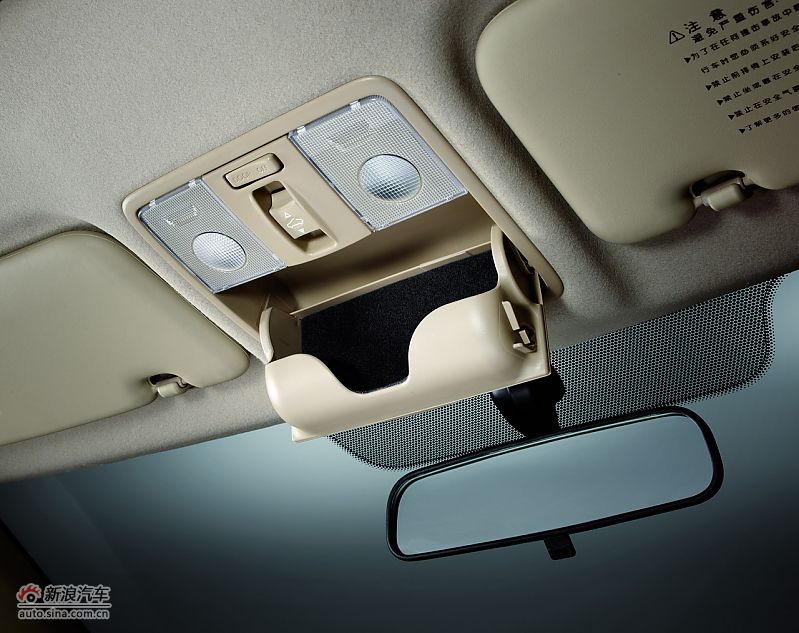 北京现代瑞纳-内饰细节