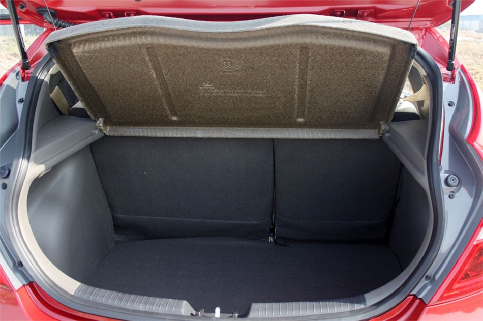 2011款瑞纳两厢1.4自动豪华型