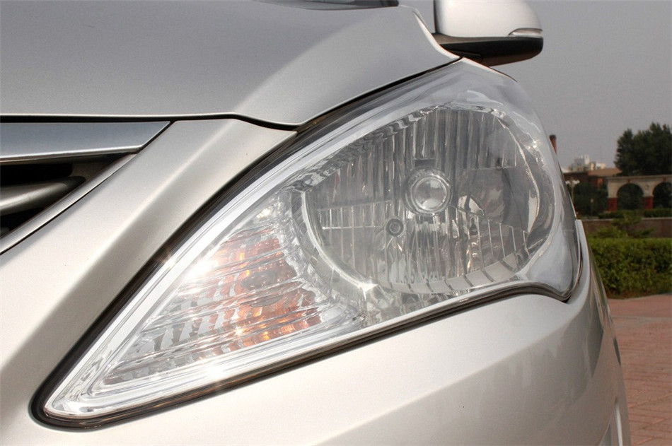 2010款北京现代瑞纳1.6GLS自动