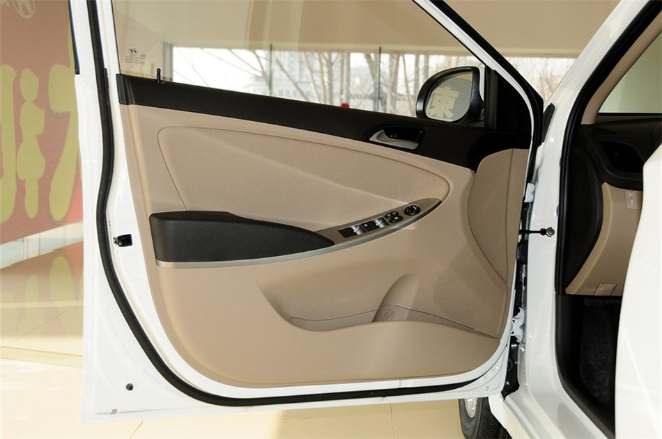 瑞纳三厢 2014款 1.4L AT 领先型