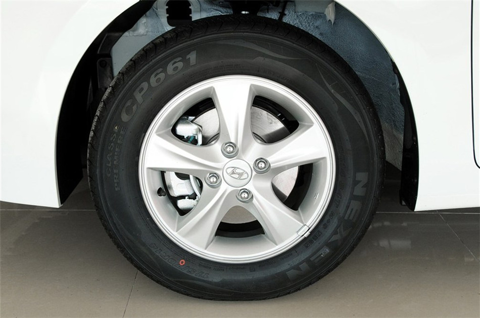 瑞纳三厢 2014款 1.4L AT 领先型