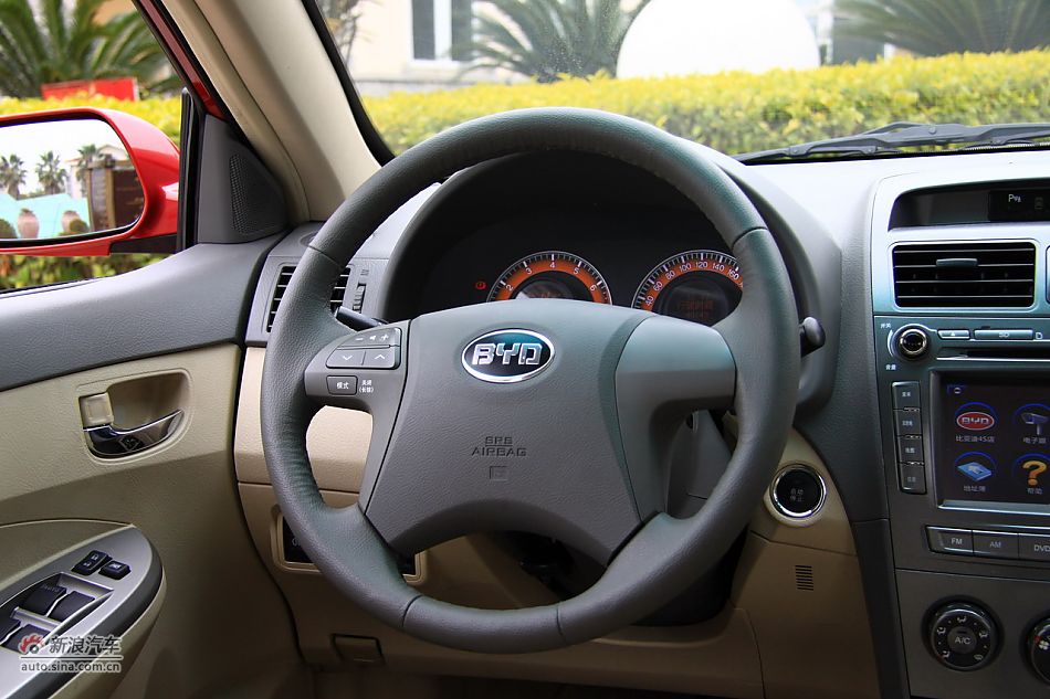 比亚迪L3内饰细节实拍图
