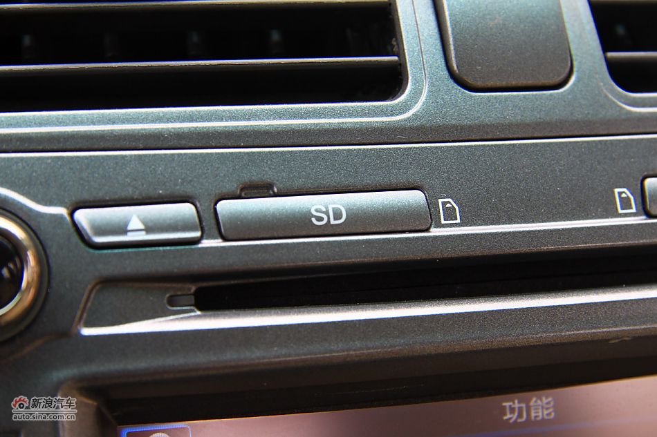 比亚迪L3内饰细节实拍图