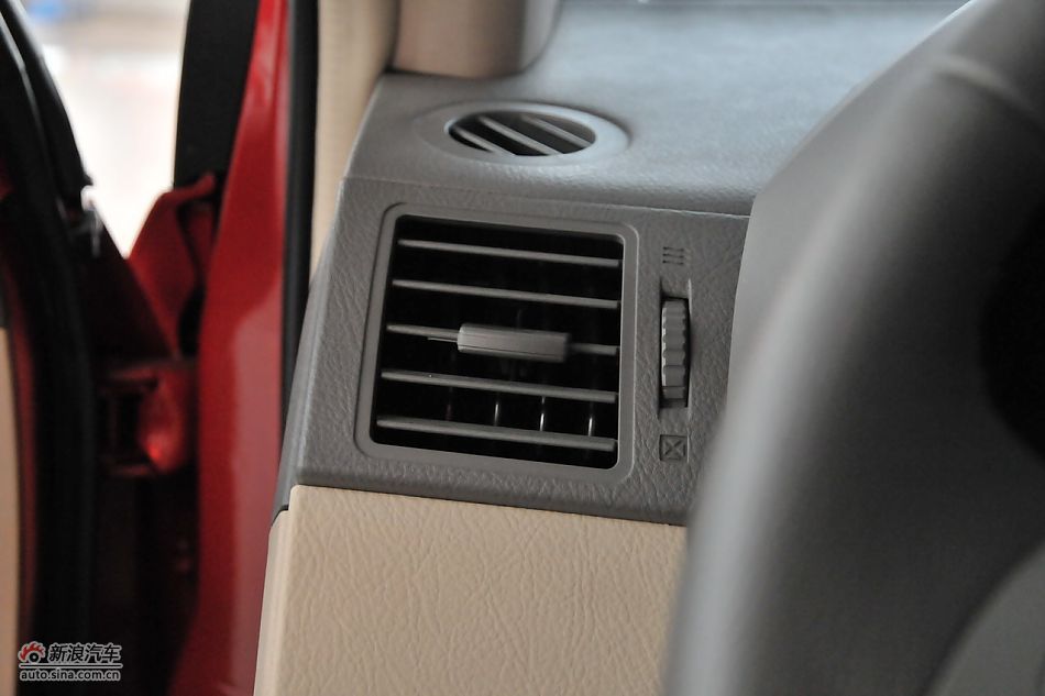 比亚迪L3内饰