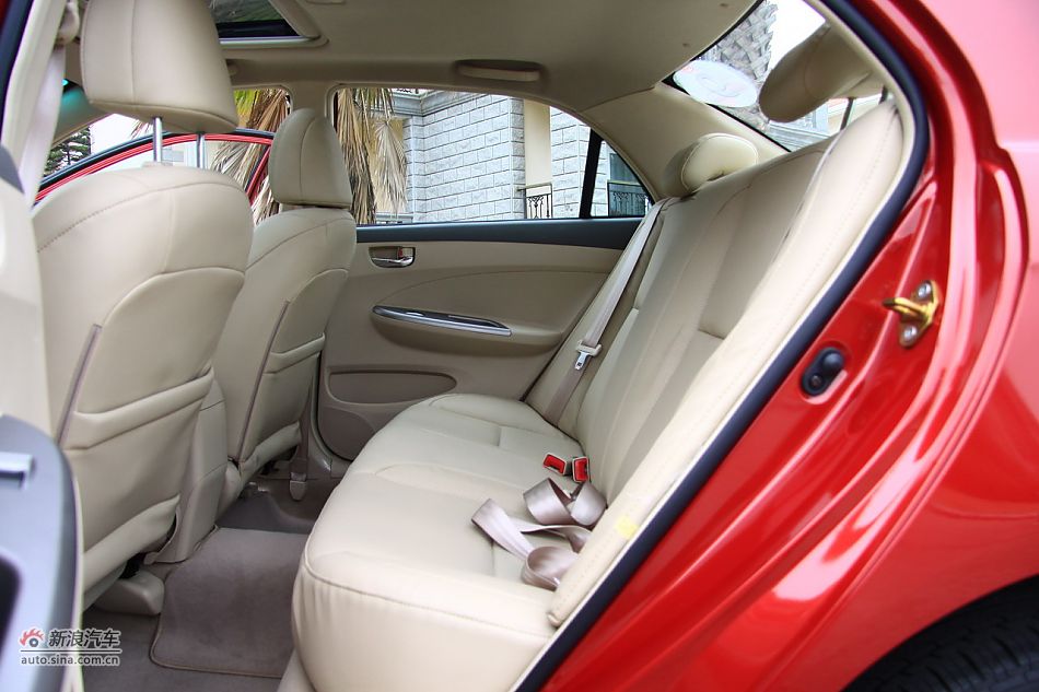 比亚迪L3内饰细节实拍图