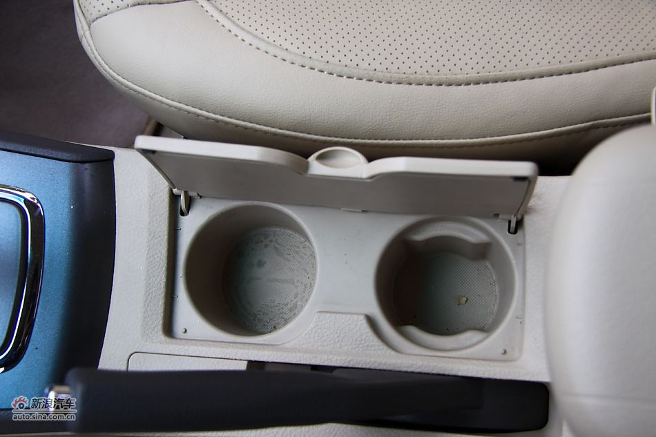 比亚迪L3内饰细节实拍图