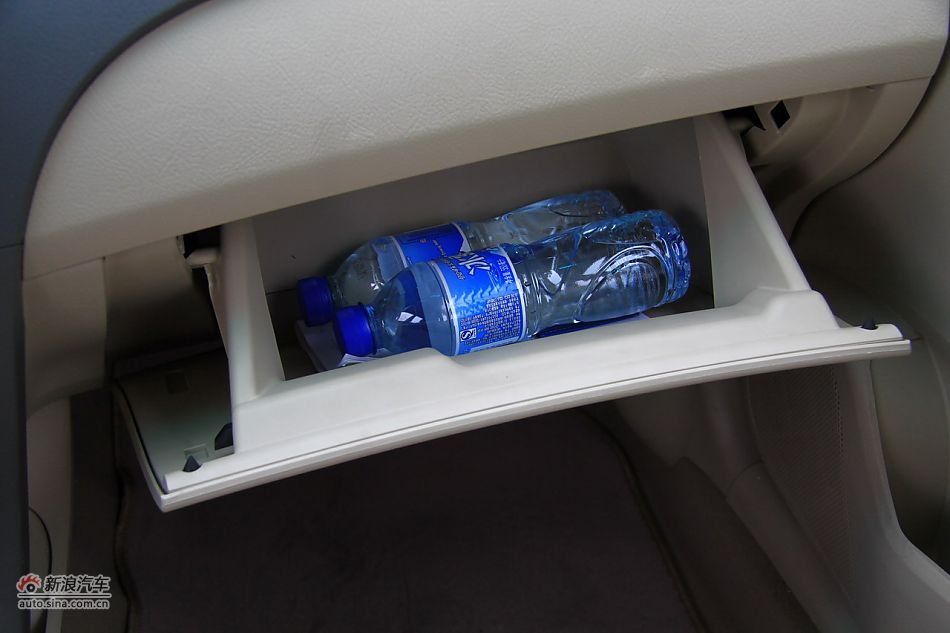 比亚迪L3内饰细节实拍图