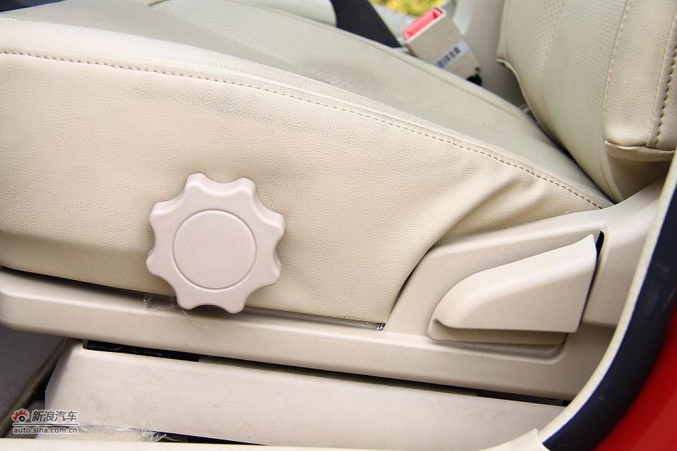 比亚迪L3内饰细节实拍图