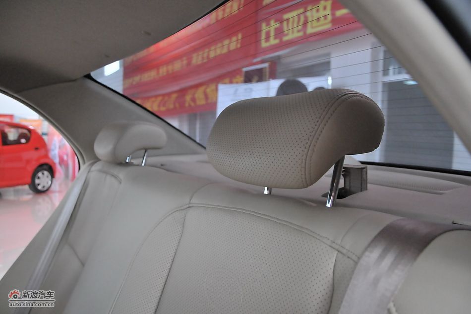 比亚迪L3内饰