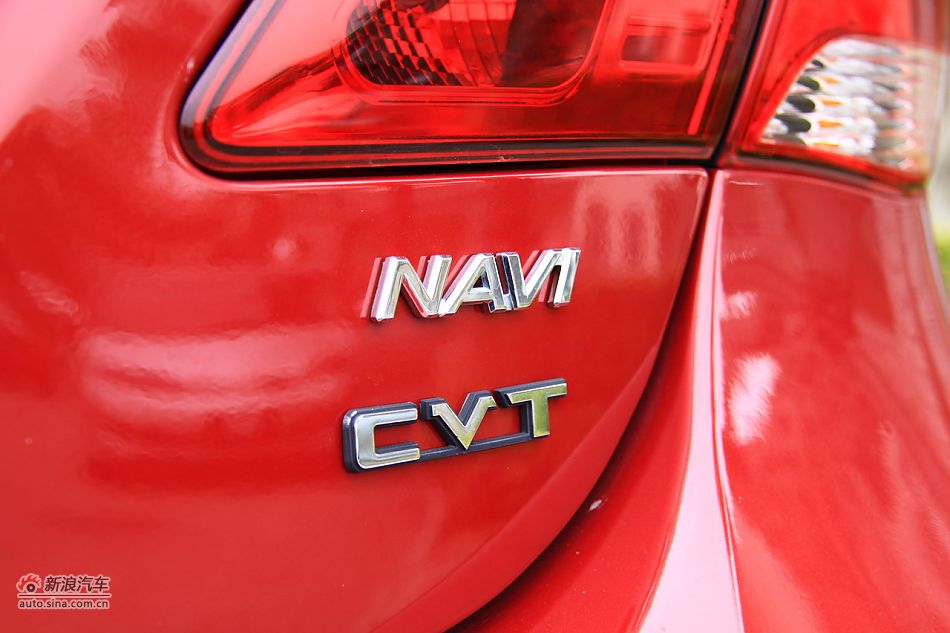 比亚迪L3外观细节实拍图