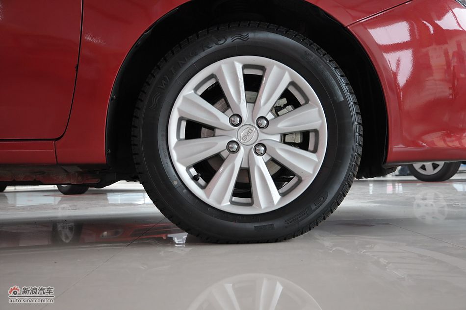 比亚迪L3外观细节