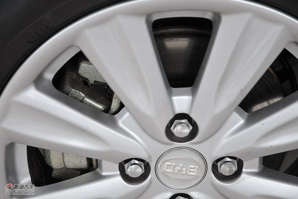 比亚迪L3外观细节