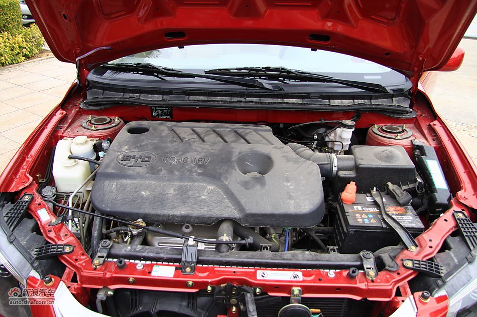 比亚迪L3发动机实拍图