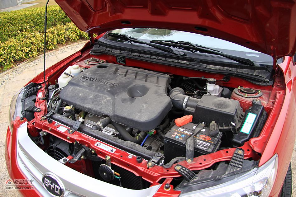 比亚迪L3发动机实拍图