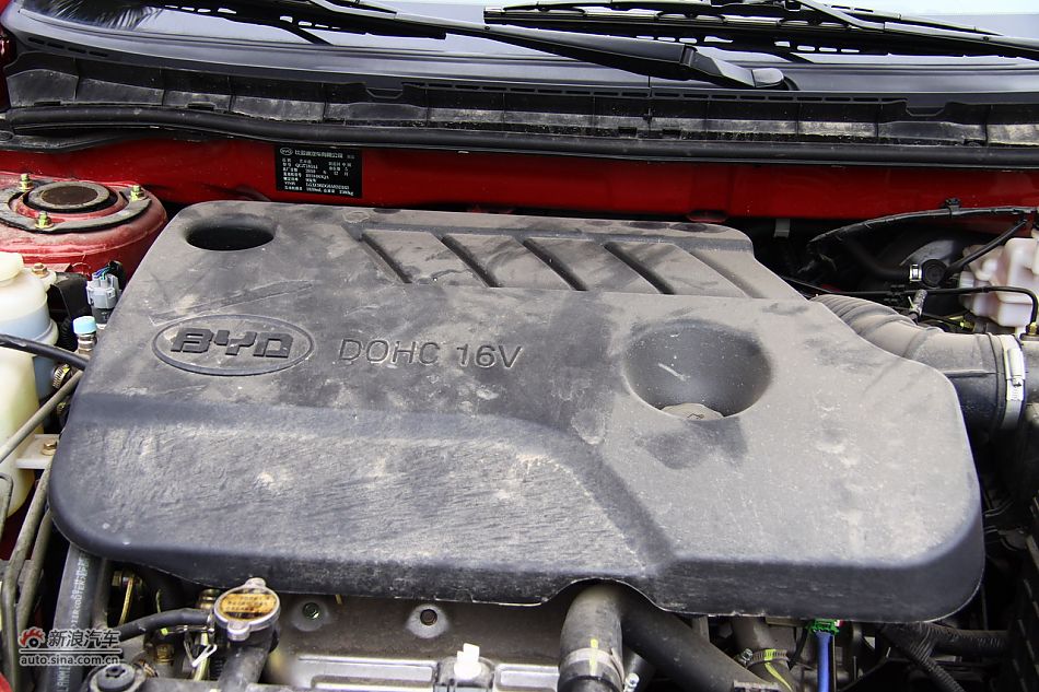 比亚迪L3发动机实拍图