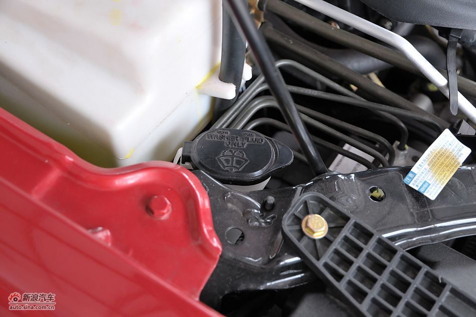 比亚迪L3发动机舱