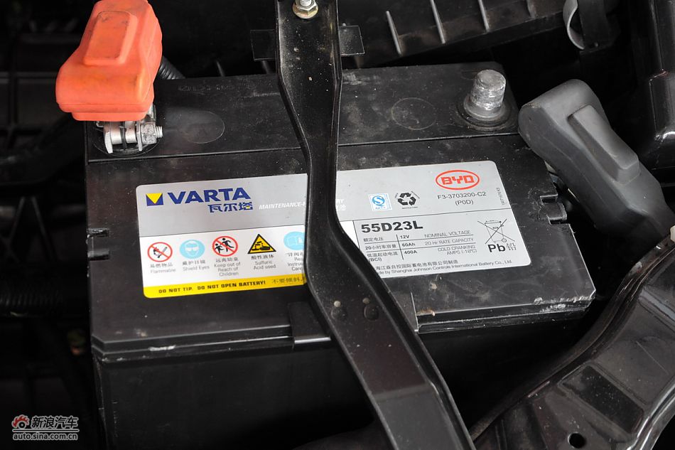 比亚迪L3发动机舱