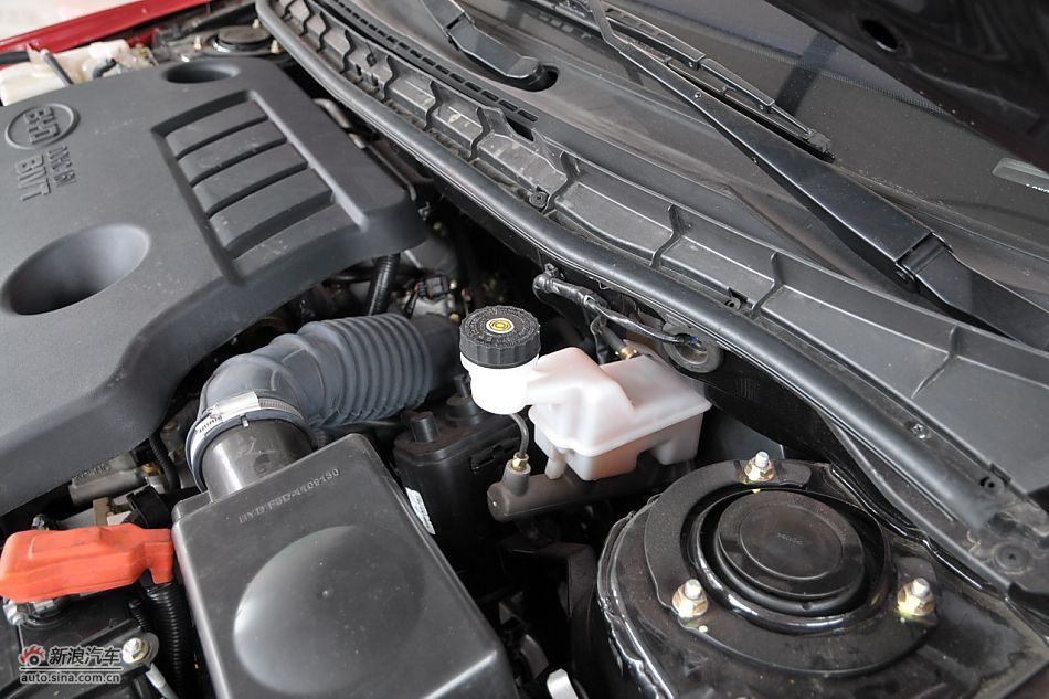 比亚迪L3发动机舱