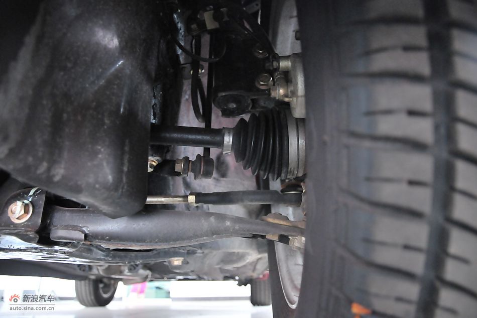比亚迪L3底盘悬挂