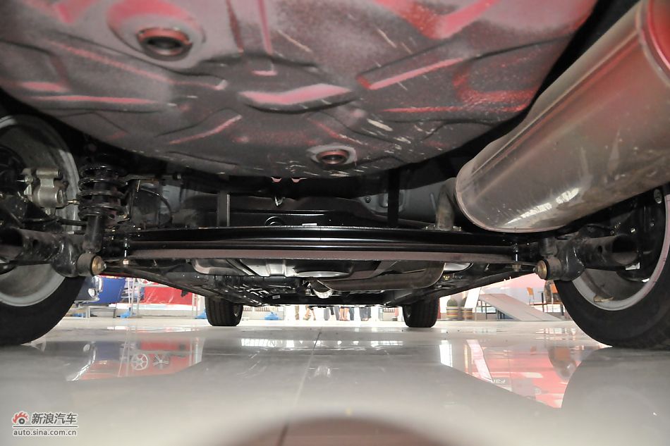 比亚迪L3底盘悬挂