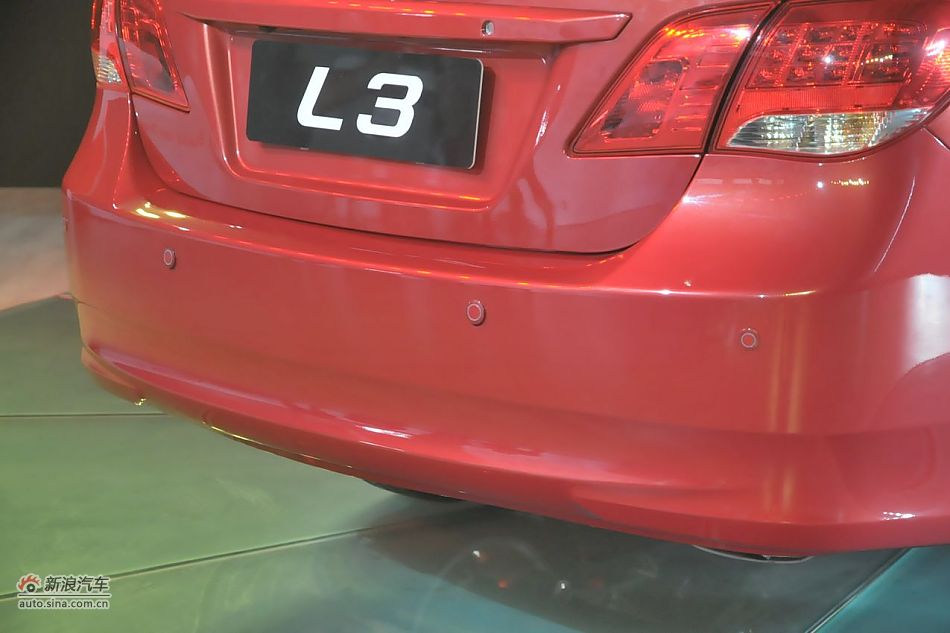 比亚迪L3上市现场图