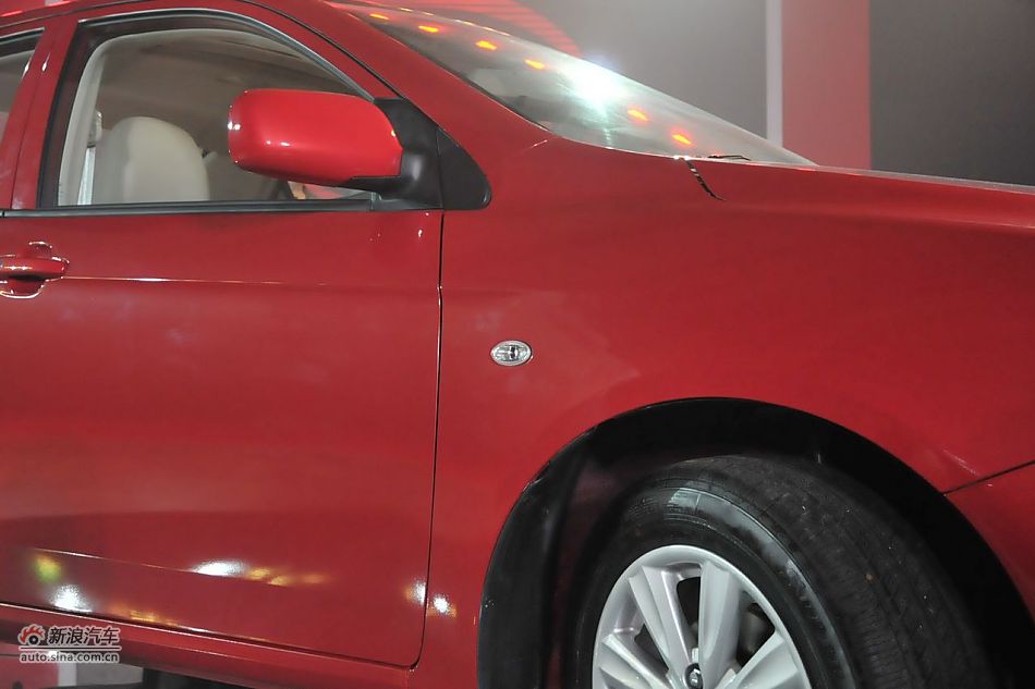 比亚迪L3上市现场图